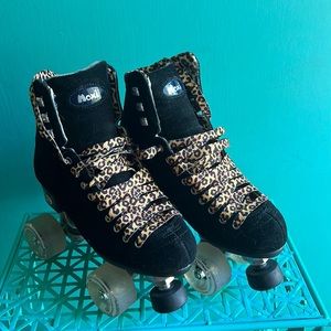 Moxi Skates- Panther